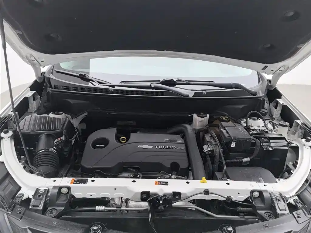 Chevrolet Equinox 2018 535T Automatic Frontier Edition фото 6