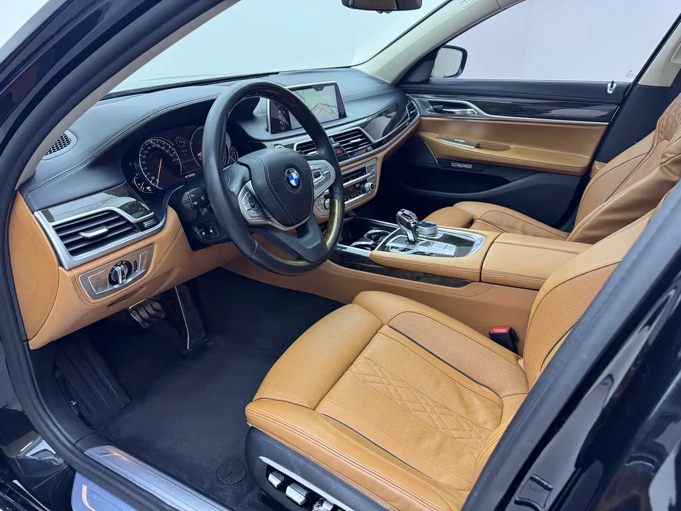 BMW 7 Series 2016 730Li Luxury фото 4