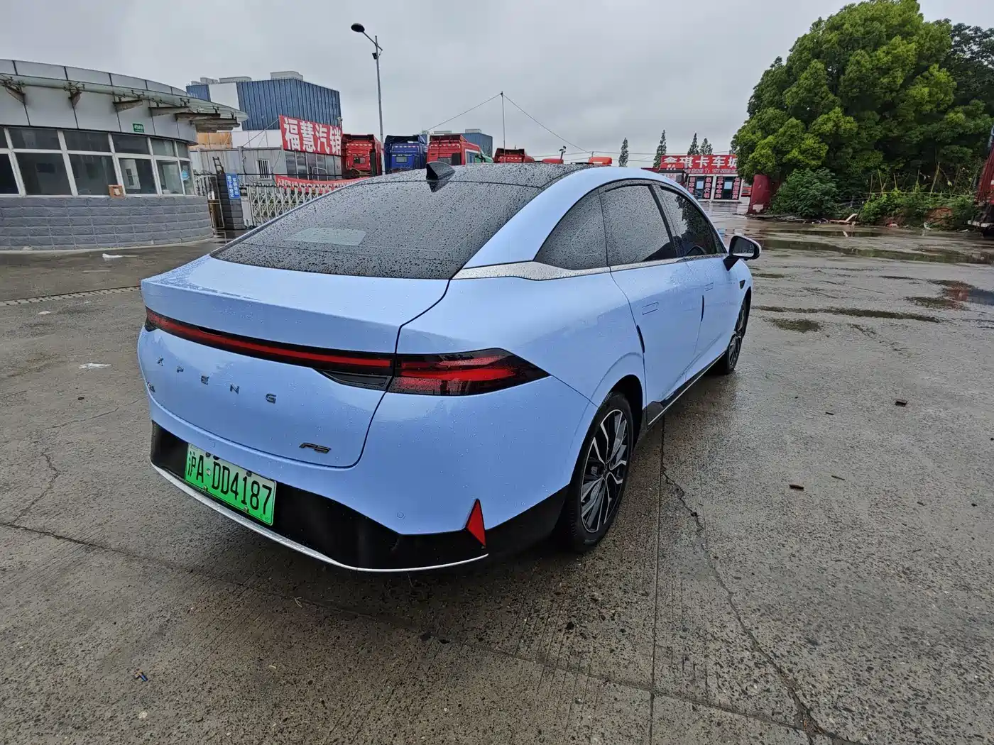 XPeng P5 2022 Model 460E+ фото 8