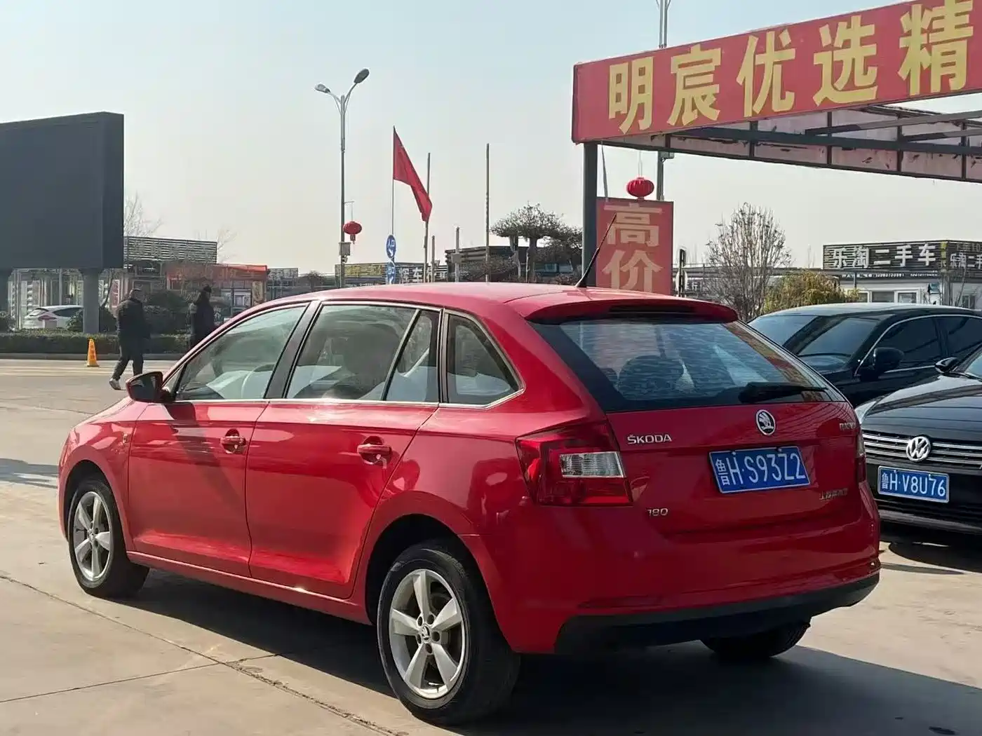 Škoda Skoda Rapid Spaceback 2016 Facelift 1.6L Automatic Innovation Edition фото 7
