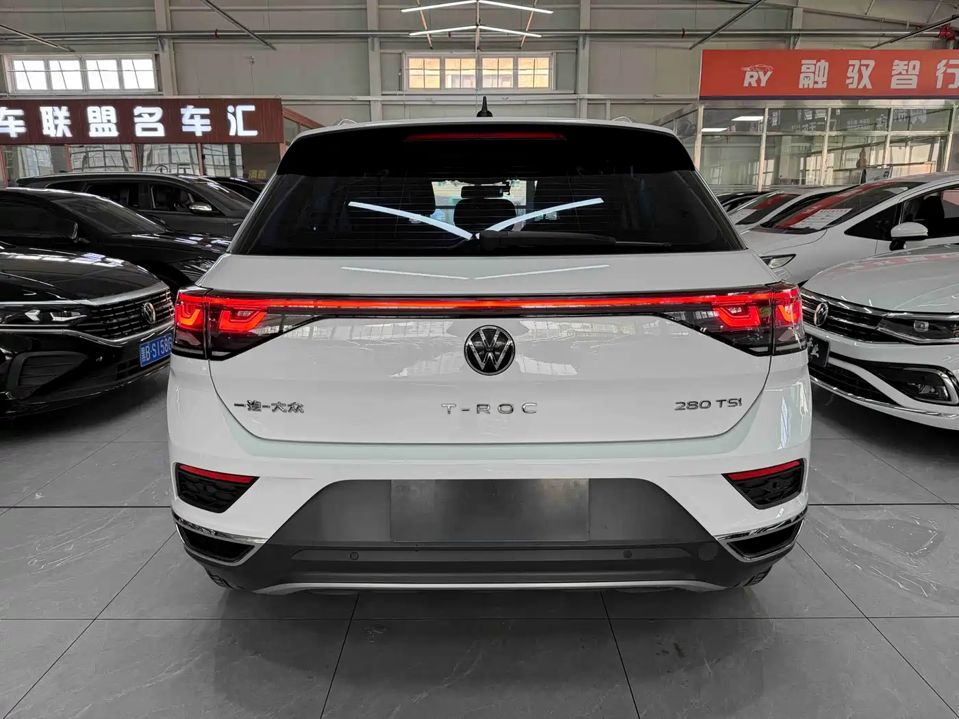 Volkswagen T-ROC 2023 280TSI DSG 2WD Time Edition фото 5