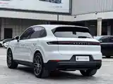 Photo 4 - Porsche Cayenne