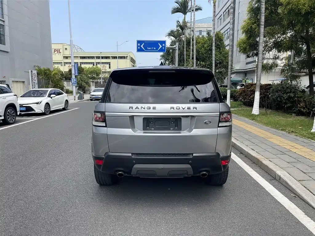 Land Rover Range Rover Sport 2017 3.0 SC V6 SE фото 5