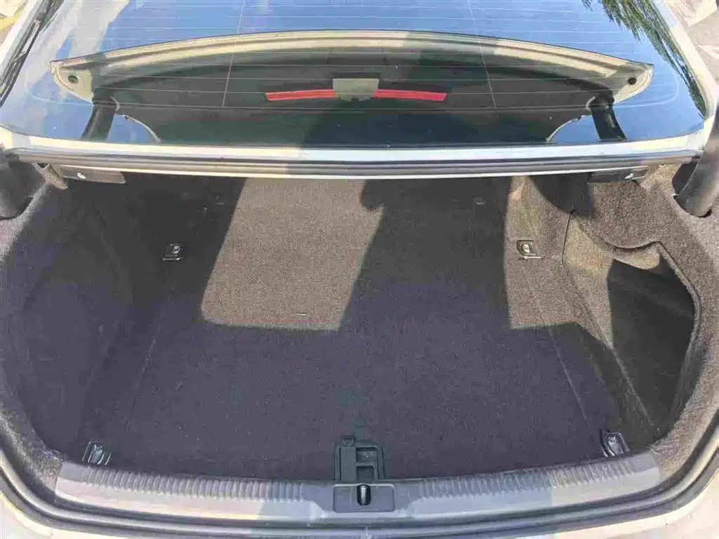 Audi A5 (Import) 2010 2.0TFSI Coupe фото 9
