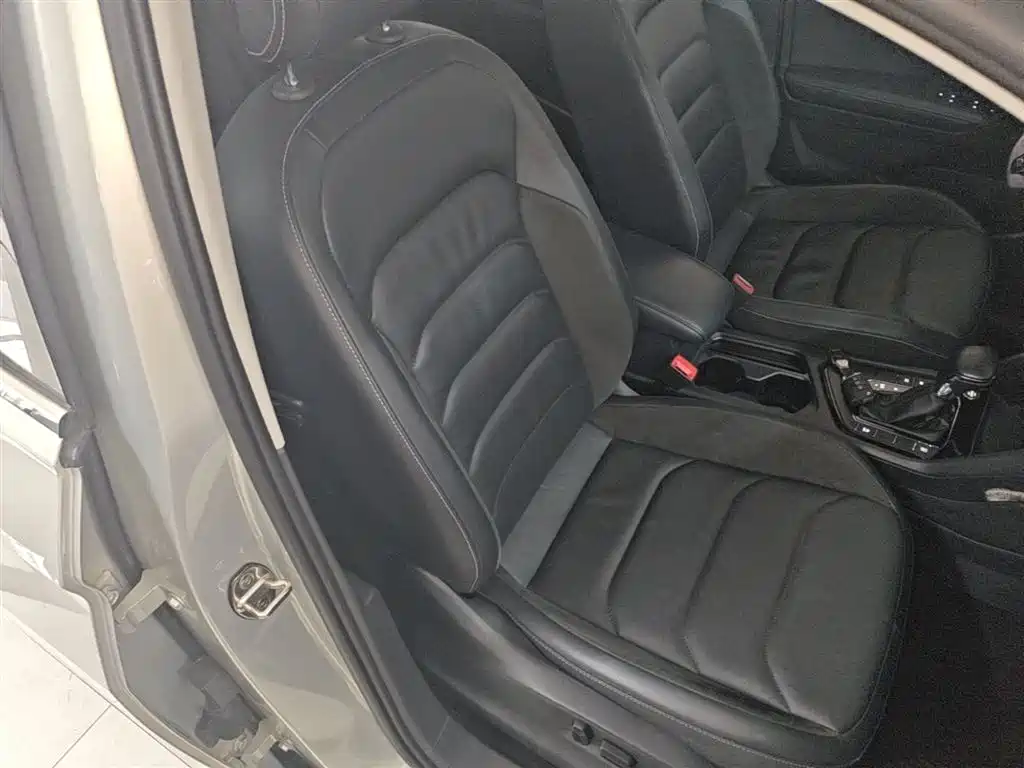 Volkswagen Tiguan L 2019 Facelift 330TSI Auto 2WD Panorama Comfort China VI фото 25