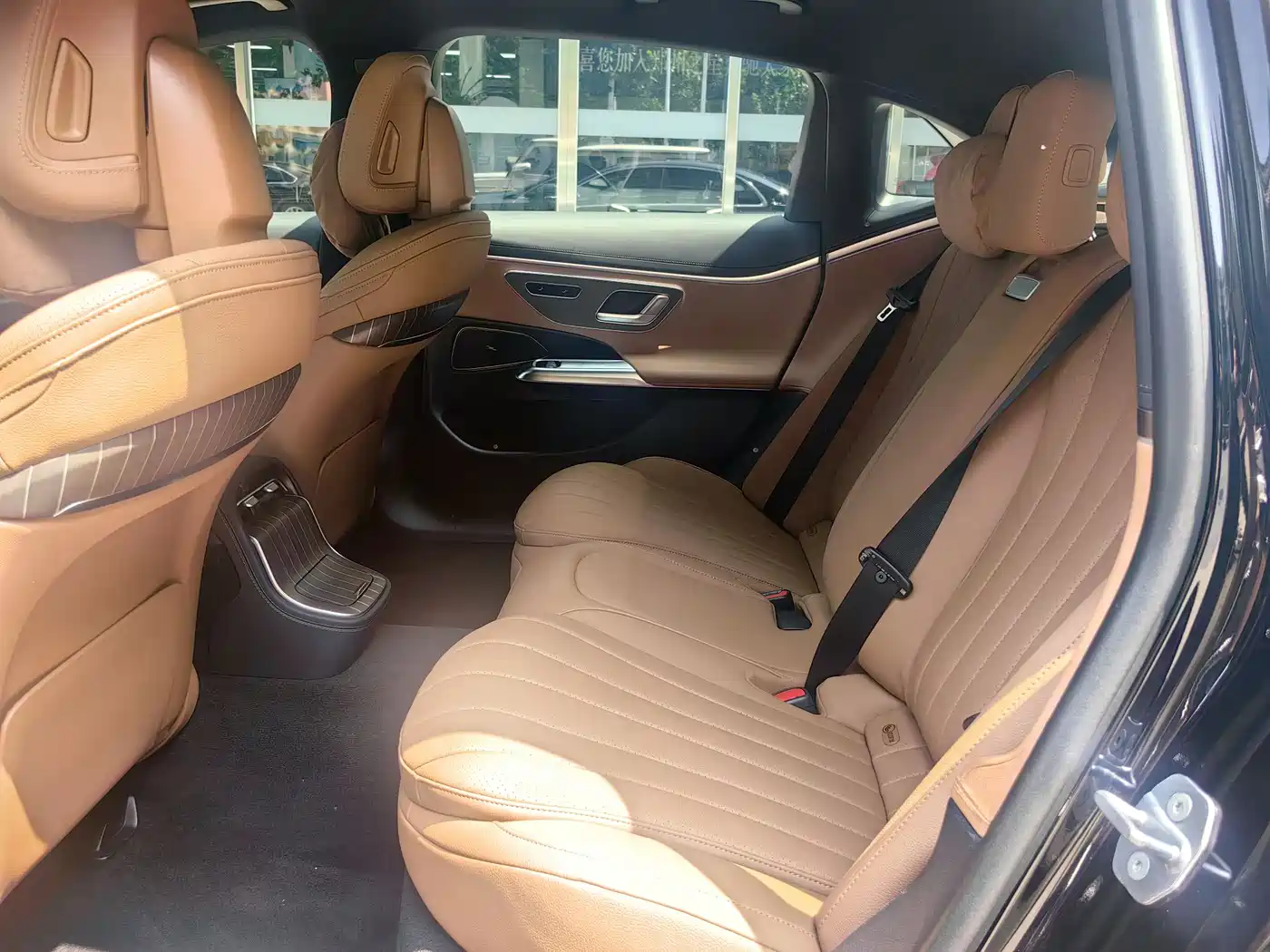 Mercedes-Benz E-Class New Energy 2024 E 350 e L Plug-in Hybrid Sedan фото 9