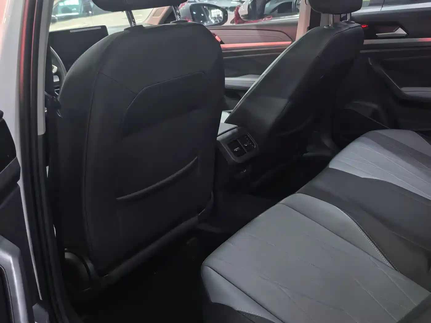 Volkswagen Lavida 2024 Model 300TSI DSG Starlight Full Comfort Edition фото 6