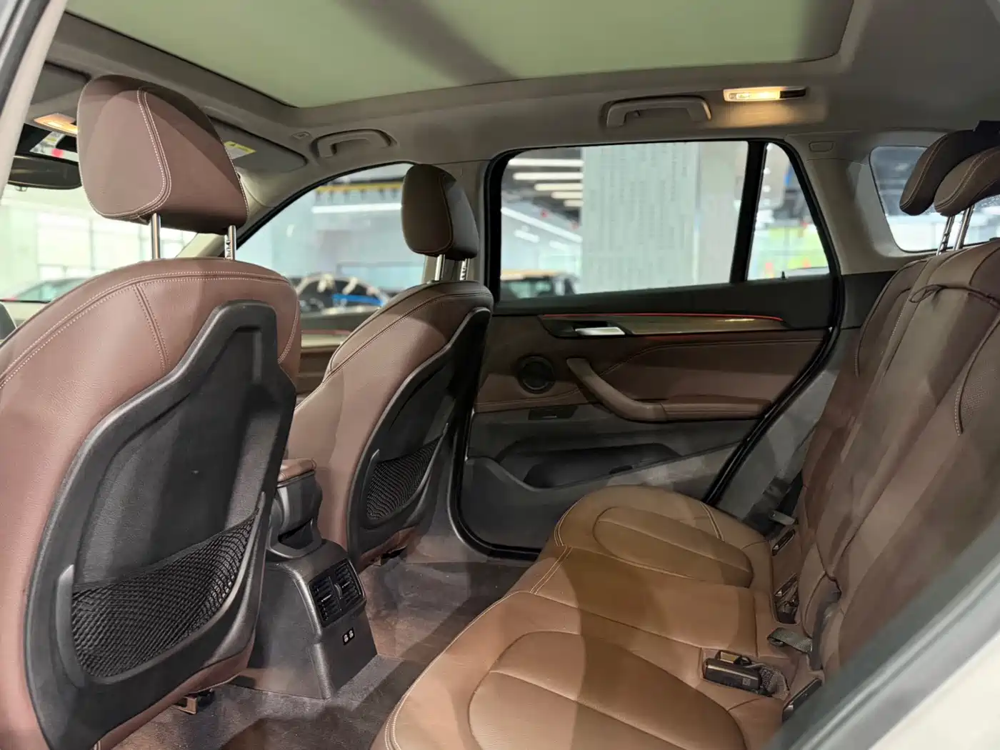 BMW X1 2019 sDrive18Li Premium Model фото 7