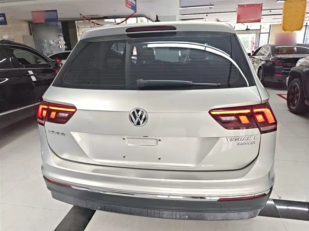 Volkswagen Tiguan L 2019 Facelift 330TSI Auto 2WD Panorama Comfort China VI фото 6