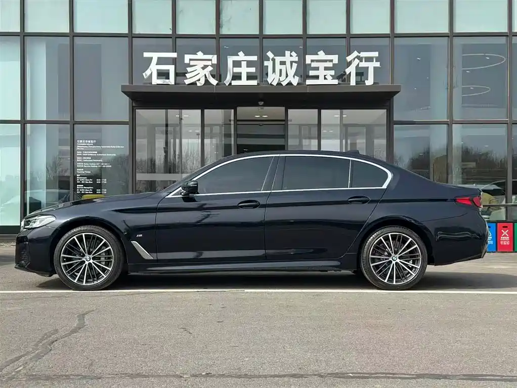 BMW 5 Series 2021 530Li Leading M Sport Package фото 3