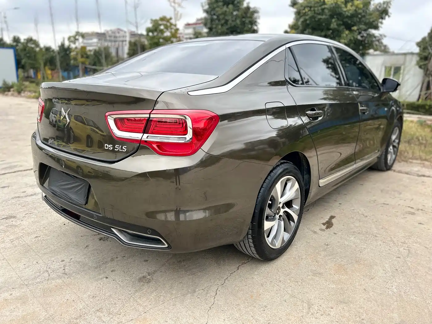 DS 5LS 2015 2014 1.6T Luxury THP160