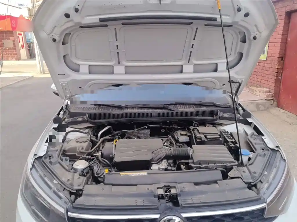 Volkswagen Lavida 2023 XRUI 1.5L Manual New Comfort Edition фото 11