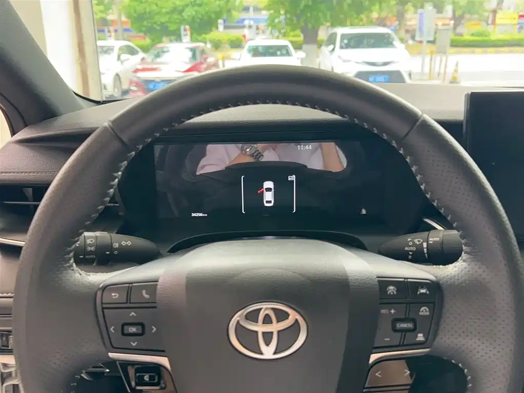 Toyota Camry 2024 2.0S Sport Edition фото 5