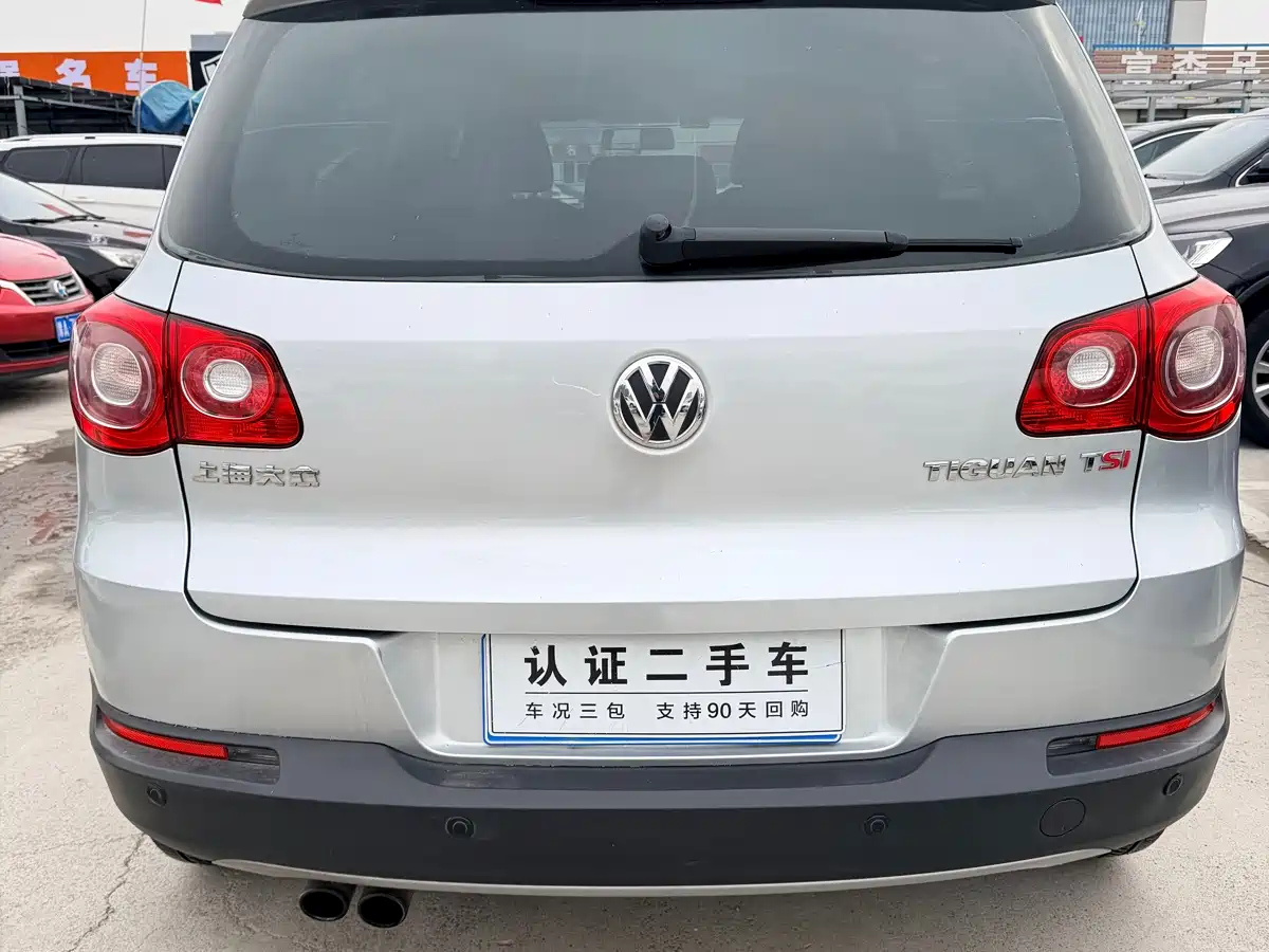 Volkswagen Tiguan 2010 1.8TSI Automatic 2WD Elite фото 5