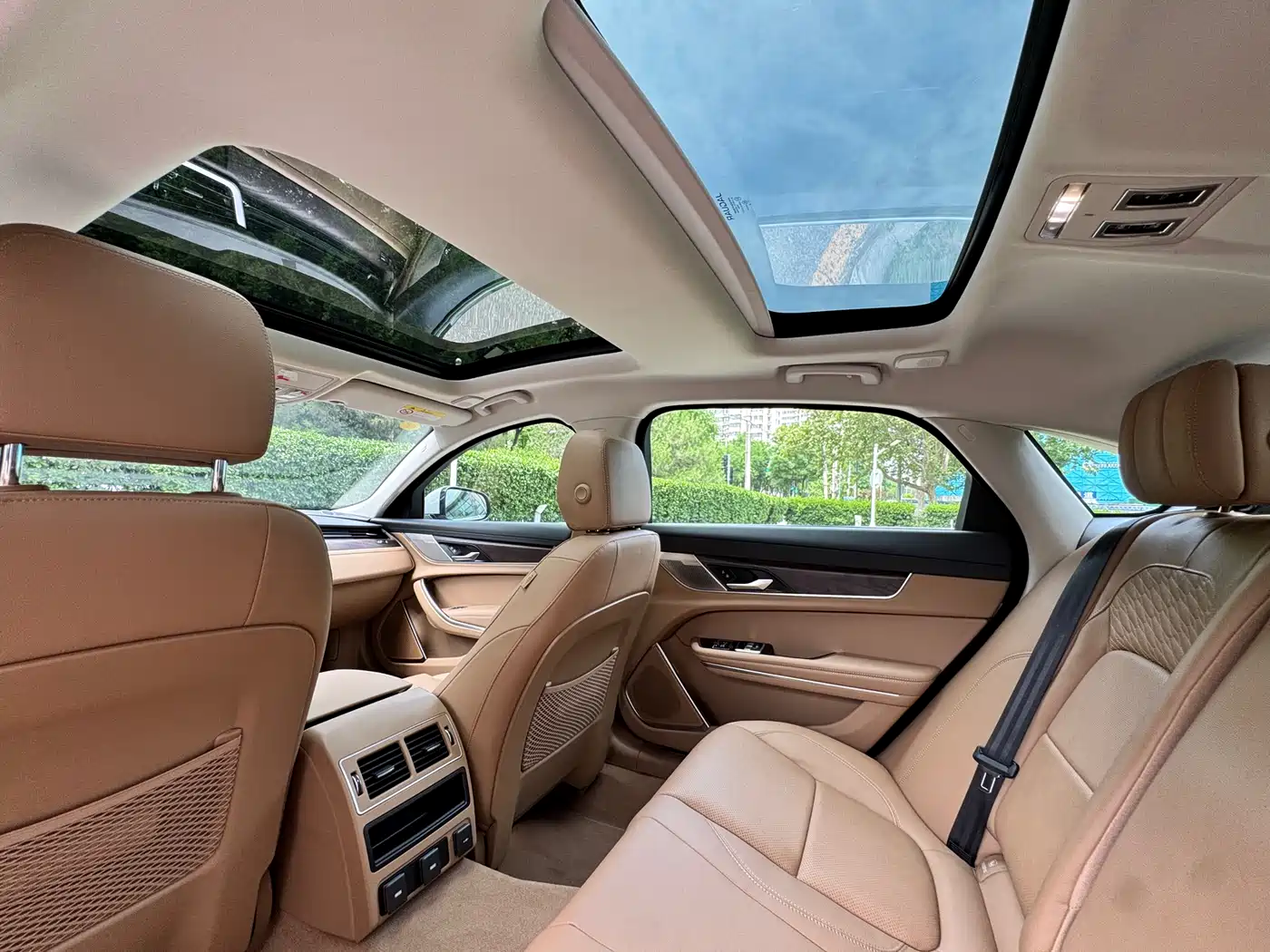 Jaguar XFL 2025 2.0T P250 FWD Luxury Edition фото 19