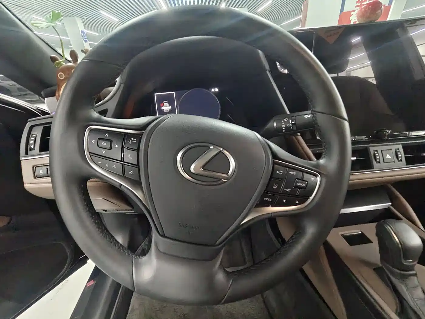 Lexus ES 2025 Model 200 Special Edition фото 8