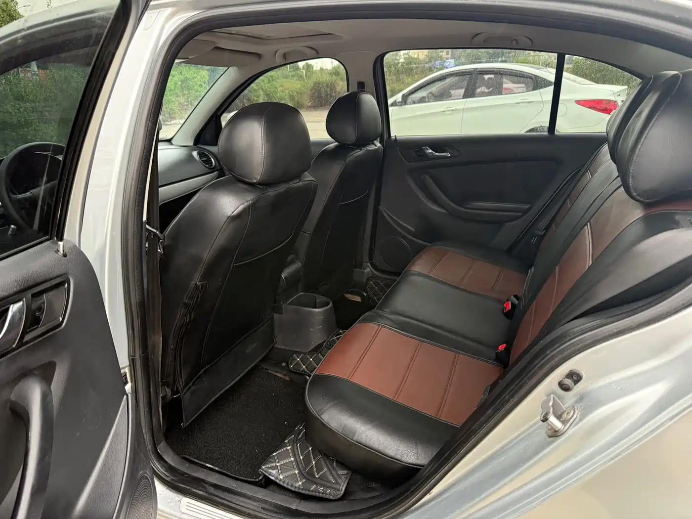 Volkswagen Lavida 2011 1.4TSI DSG Pinxuan Edition фото 8
