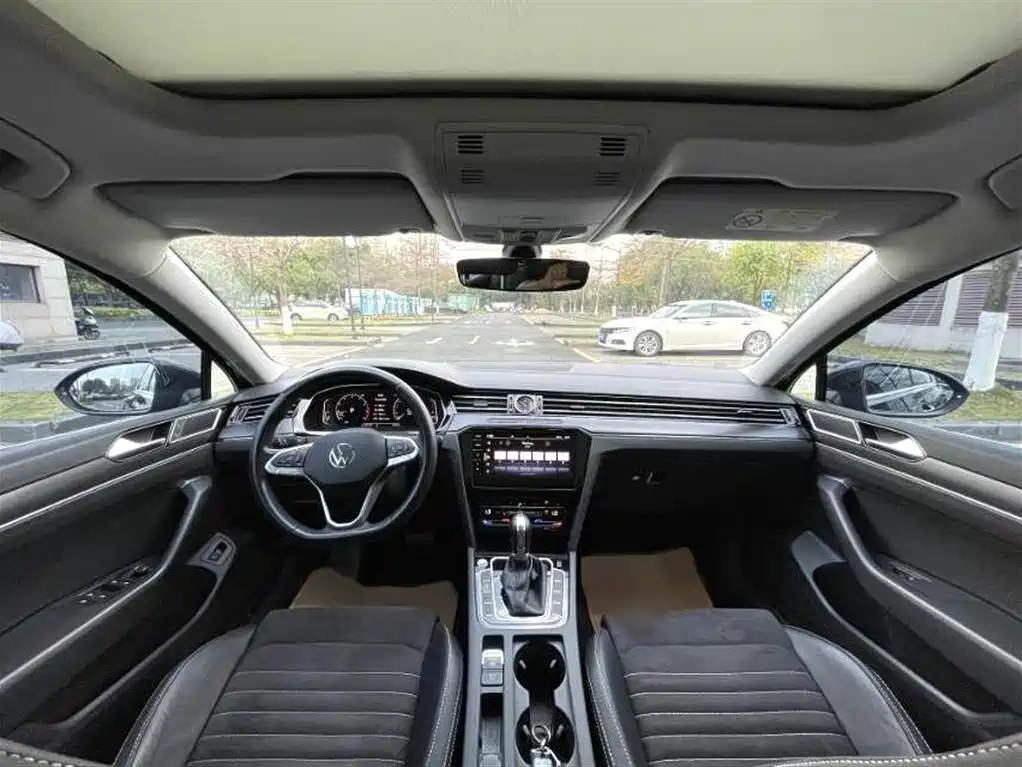 Volkswagen Magotan 2020 330TSI DSG Luxury фото 13
