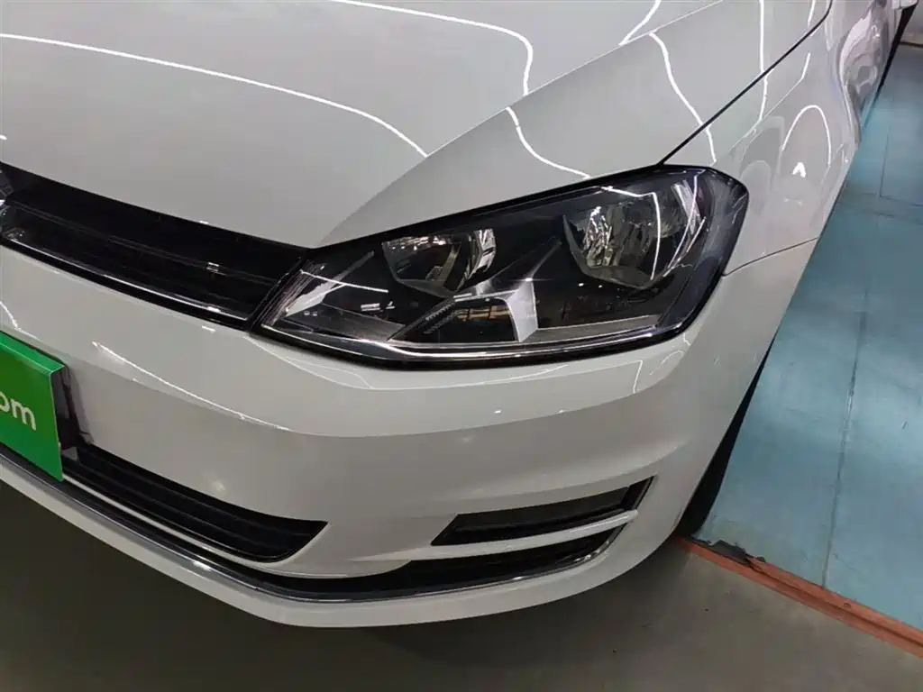 Volkswagen Golf 2016 230TSI Automatic Luxury фото 24
