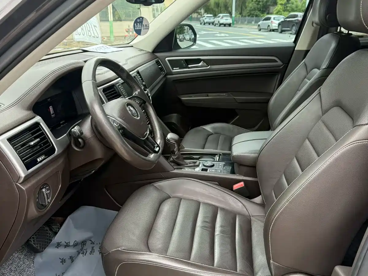 Фото 7 - Volkswagen Teramont