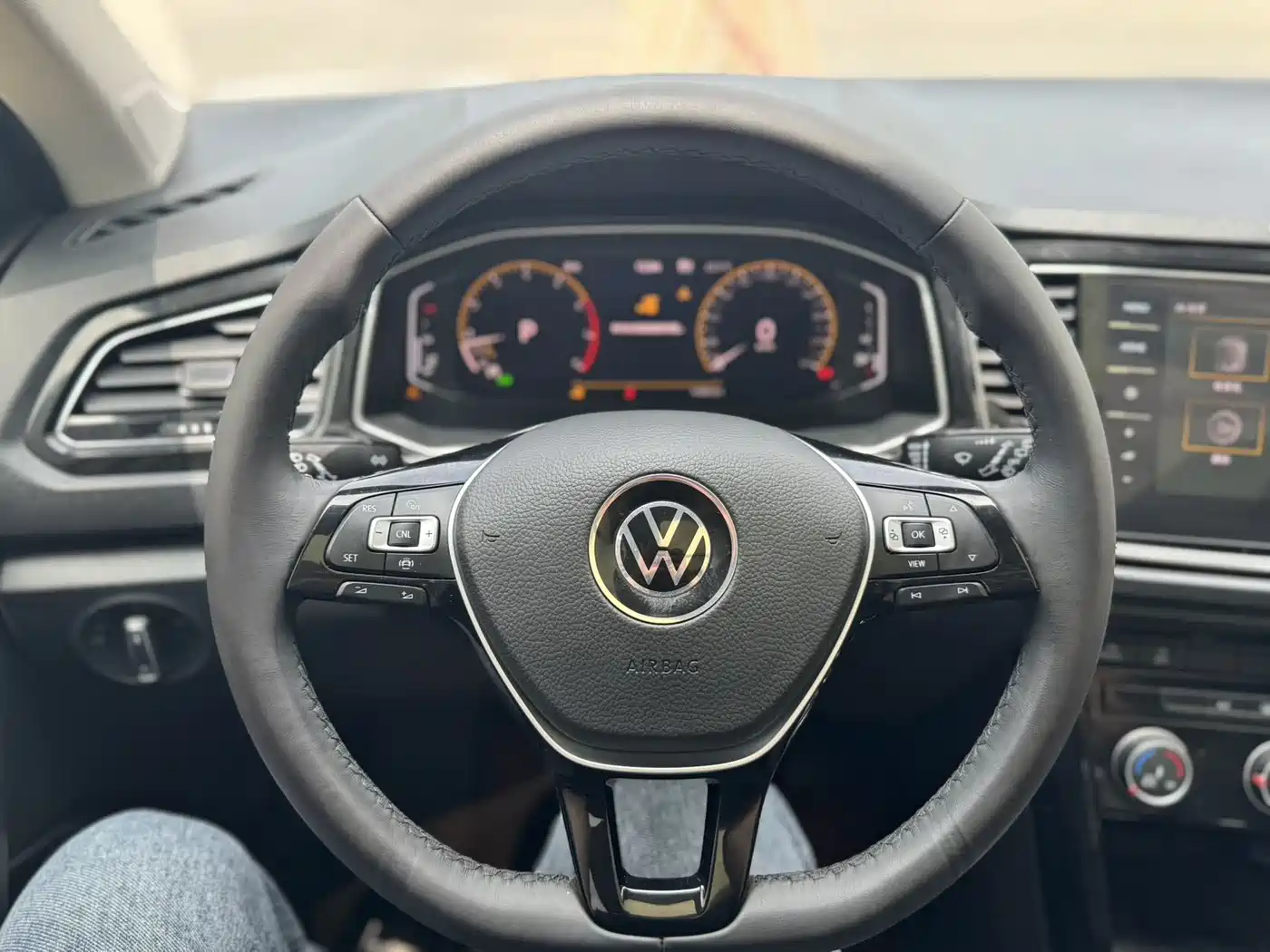 Volkswagen T-ROC 2022 280TSI DSG 2WD Comfort PLUS фото 10