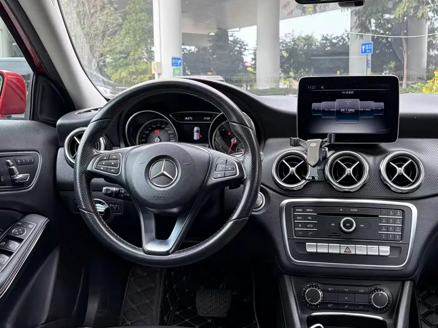 Mercedes-Benz GLA 2017 GLA 200 Dynamic фото 10