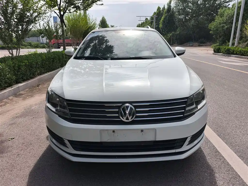 Volkswagen Lavida Tour 2017 1.6L Automatic Trend Edition фото 3