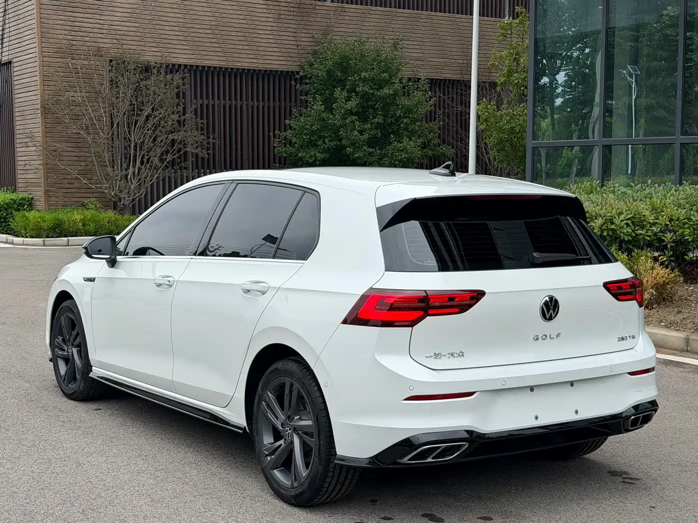 Volkswagen Golf 2023 280TSI DSG R-Line Lite фото 21