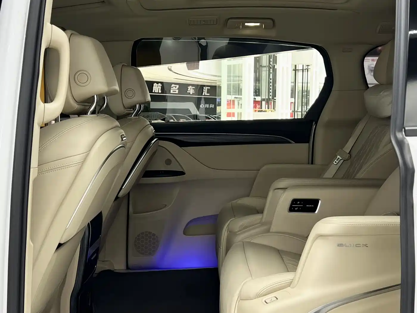 Buick GL8 2023 ES Landmaster Luxury фото 15