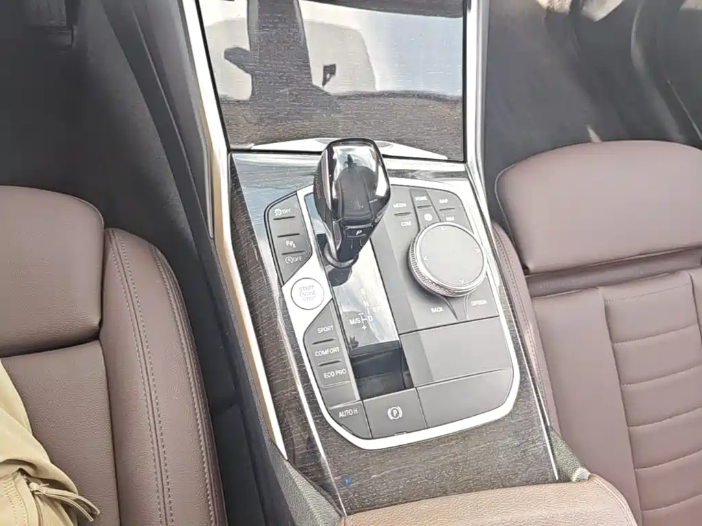 Photo 19 - BMW 3 Series