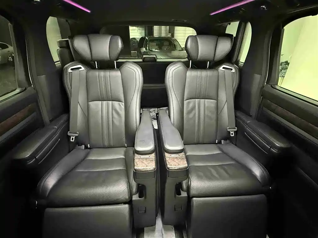 Toyota Alphard 2019 Hybrid 2.5L Premium Edition фото 23