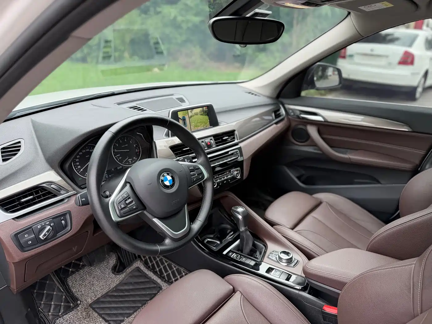 BMW X1 2018 sDrive20Li Leading Model фото 8