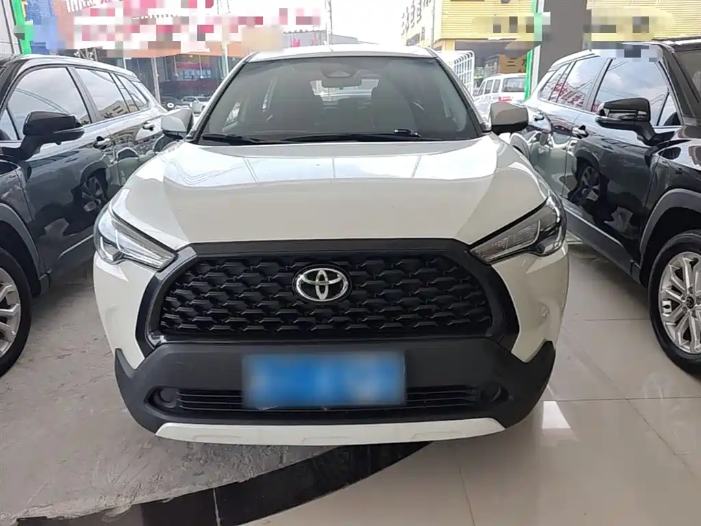 Toyota Corolla Cross 2024 Model 2.0L Pioneer Edition фото 3