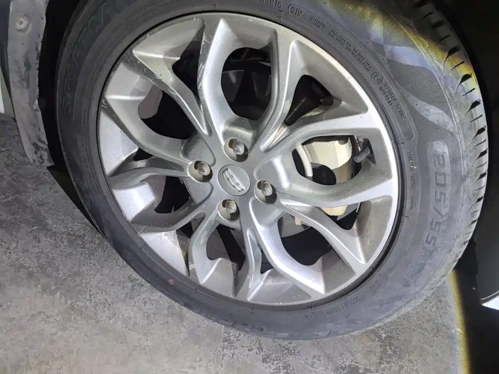 Фото 8 - Geely Vision