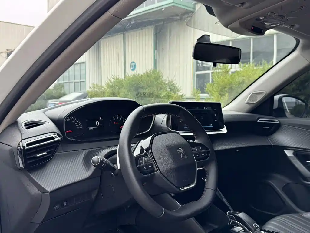 Peugeot 2008 2023 2022 230THP THE ONE