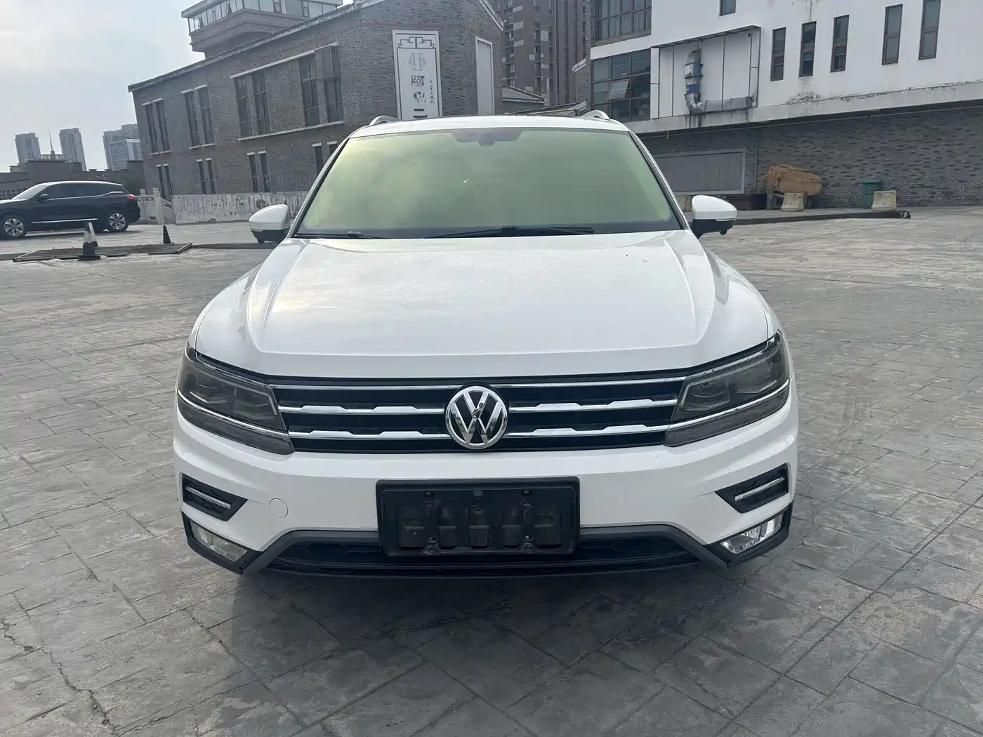 Volkswagen Tiguan L 2018 330TSI Automatic 2WD Luxury Edition фото 2