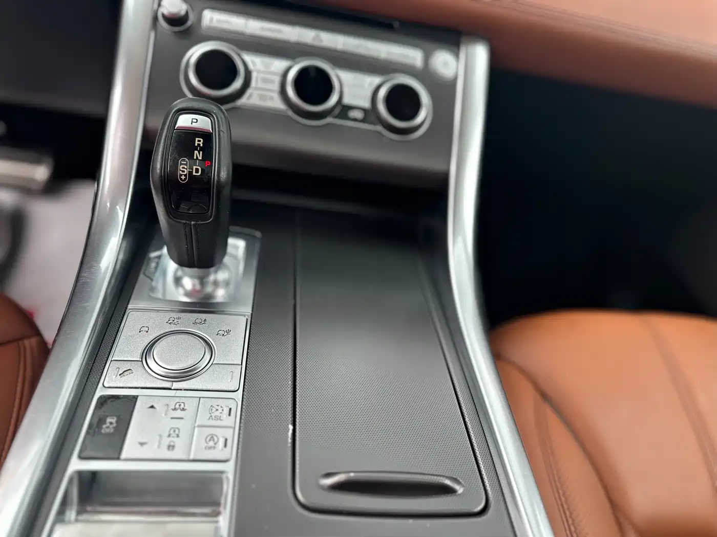 Land Rover Range Rover Sport 2014 3.0 SC V6 HSE DYNAMIC фото 18