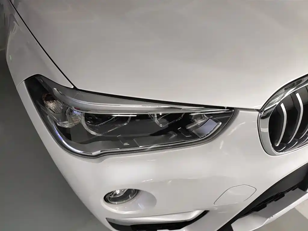 BMW X1 2019 sDrive18Li Premium Model фото 13