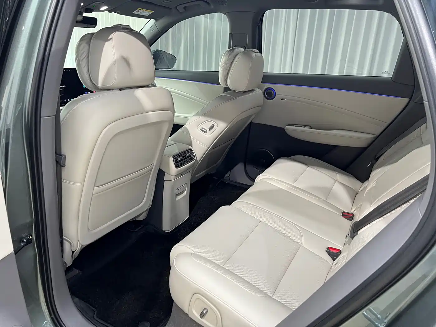 Hongqi HS6 PHEV 2026 Model 220 Intelligent Hybrid Edition фото 8