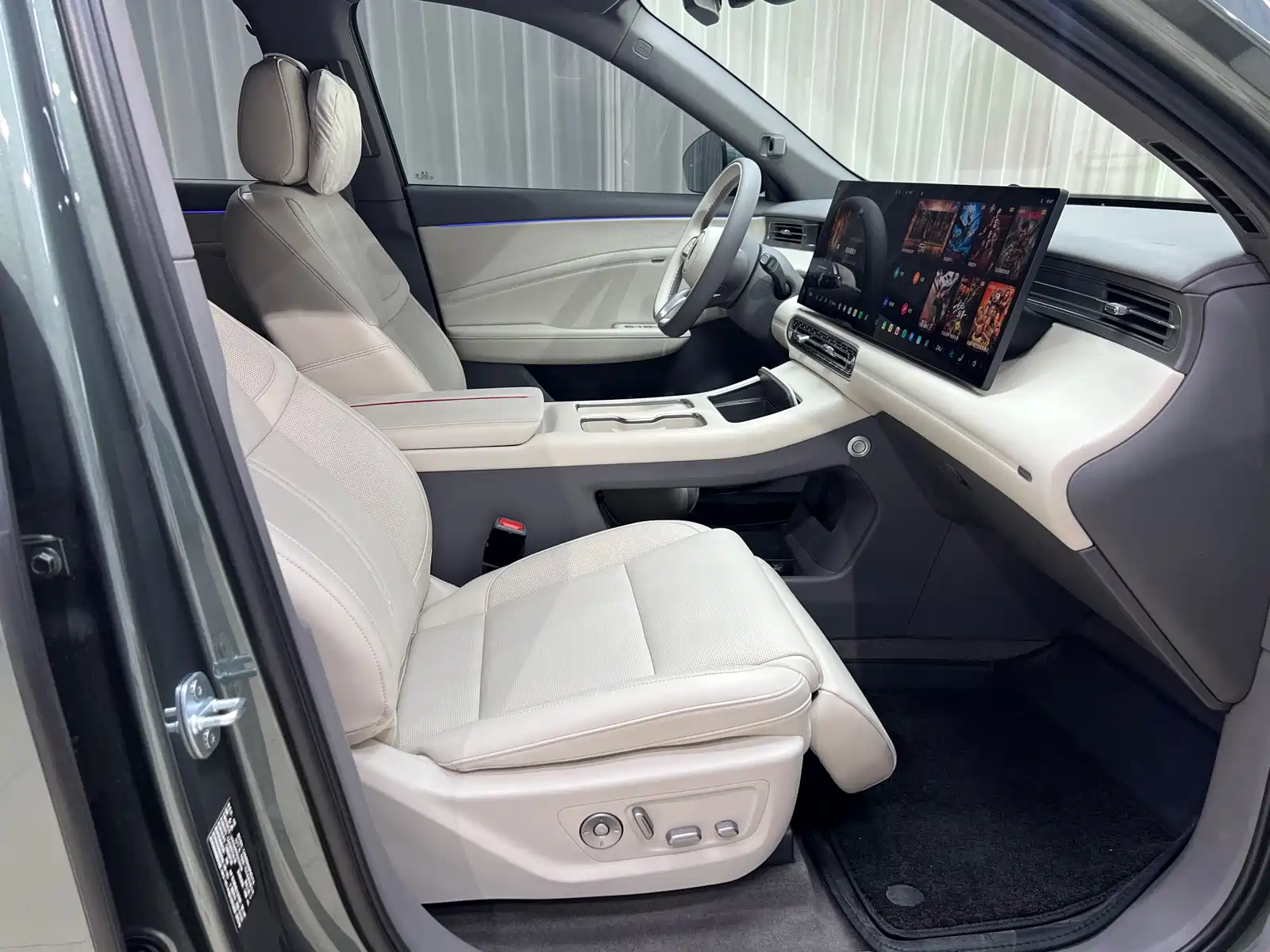 Фото 9 - Hongqi HS6 PHEV
