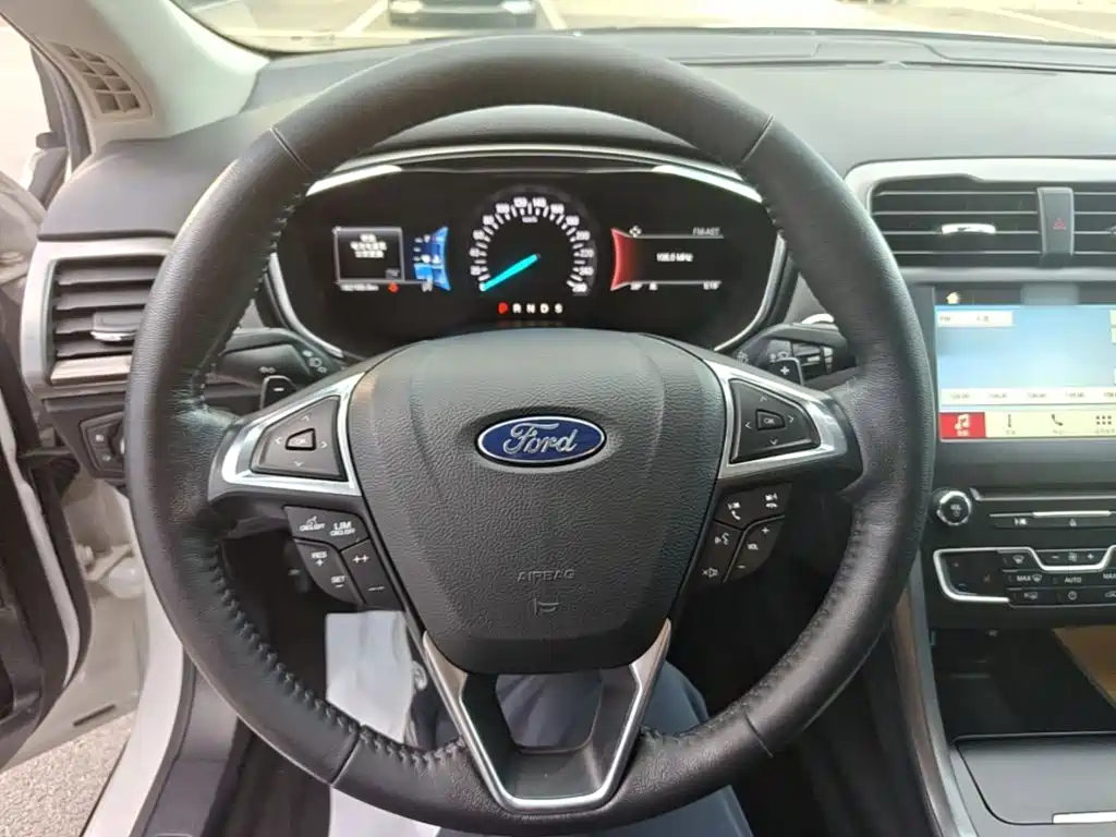 Фото 11 - Ford Mondeo