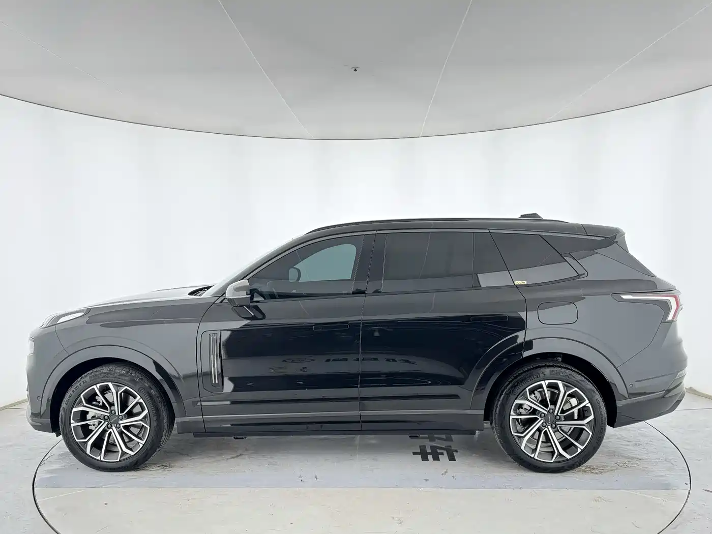Lynk & Co 09 EM-P 2025 Model 2.0TD EM-P 4WD Max 5-Seater фото 2