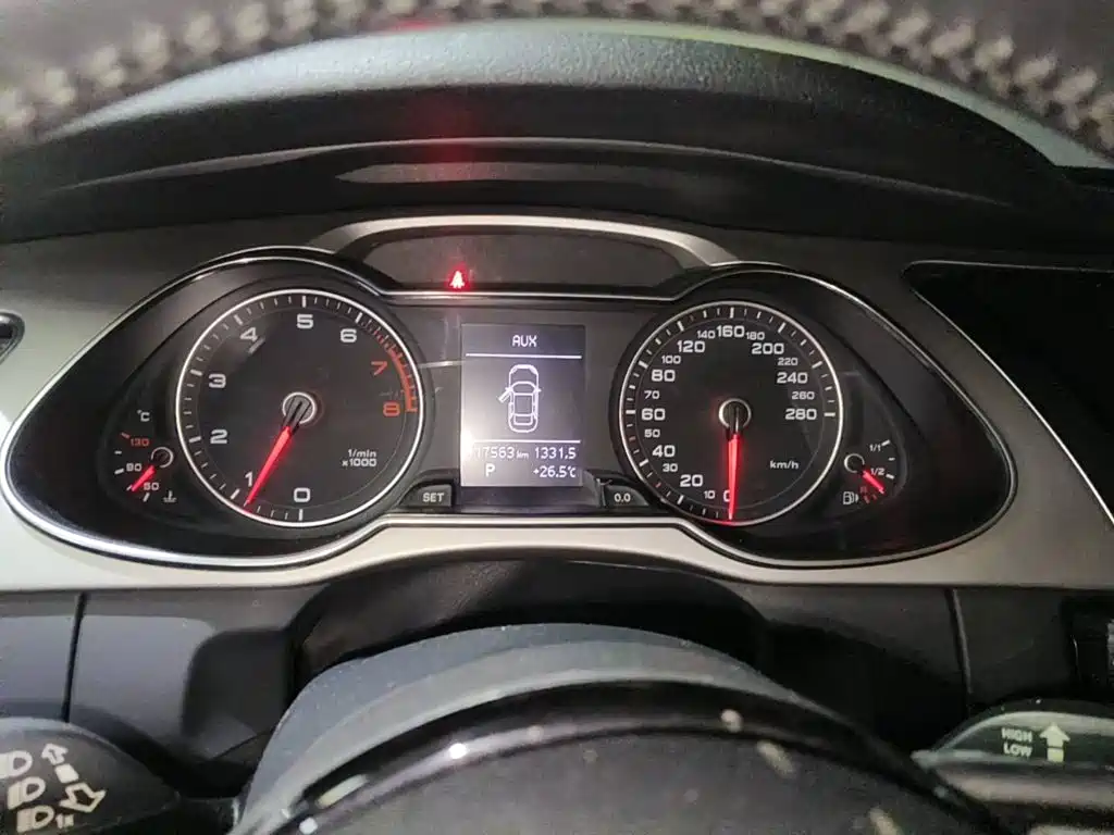 Фото 4 - Audi A4L