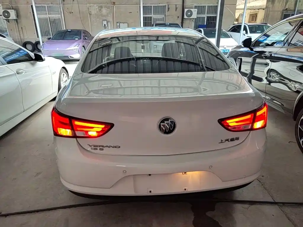 Фото 6 - Buick Verano