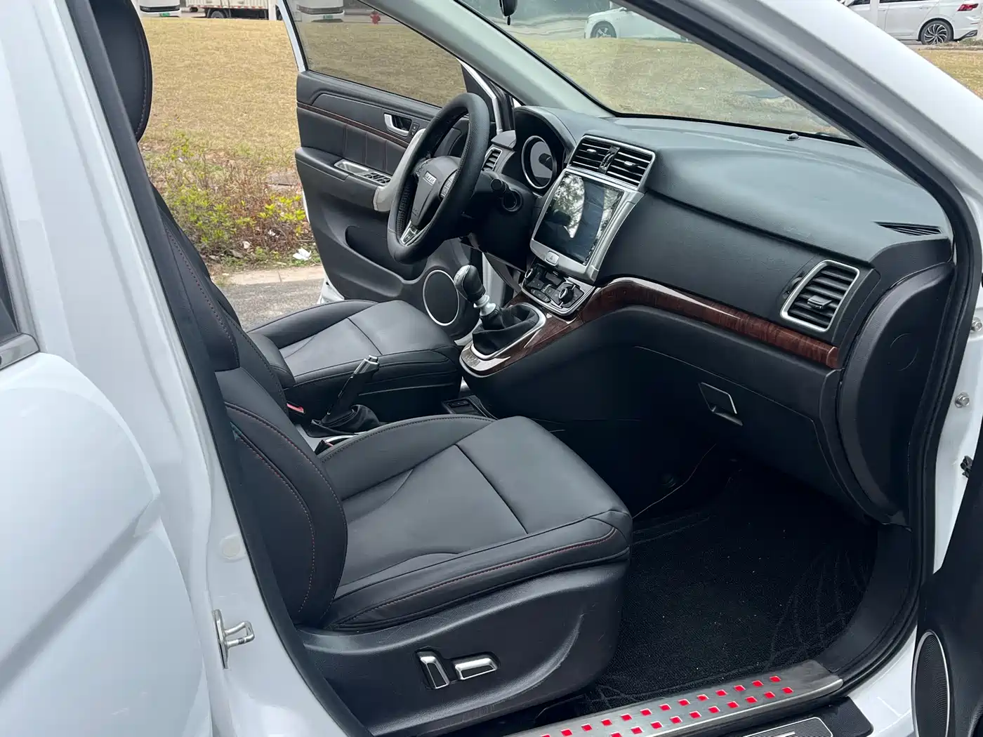 Haval H6 2016 Upgrade Edition 1.5T Manual 2WD Premium Type фото 10