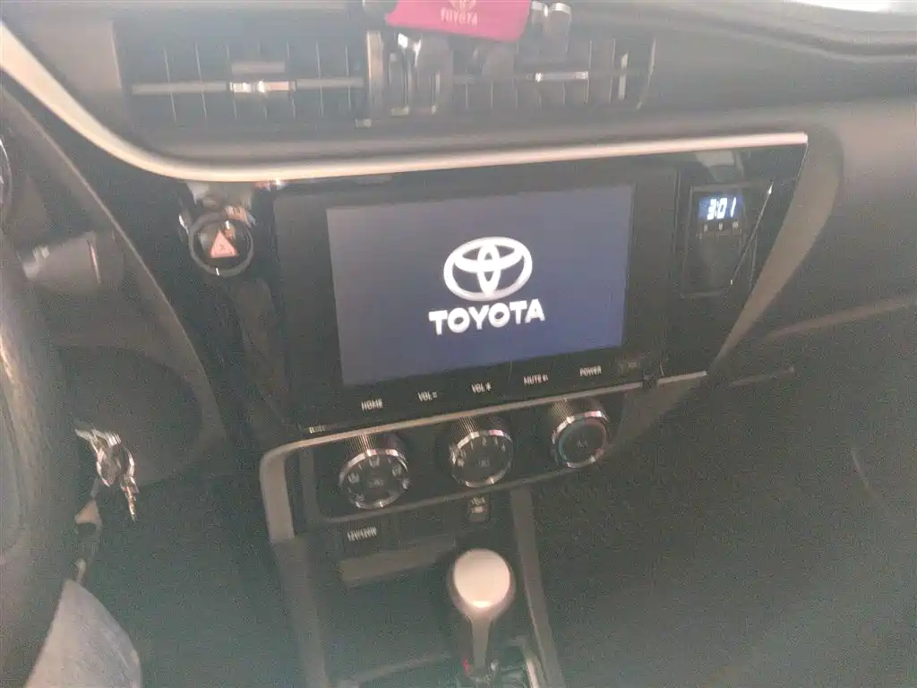 Toyota Levin 2017 Facelift 185T CVT Elite (China V) фото 13