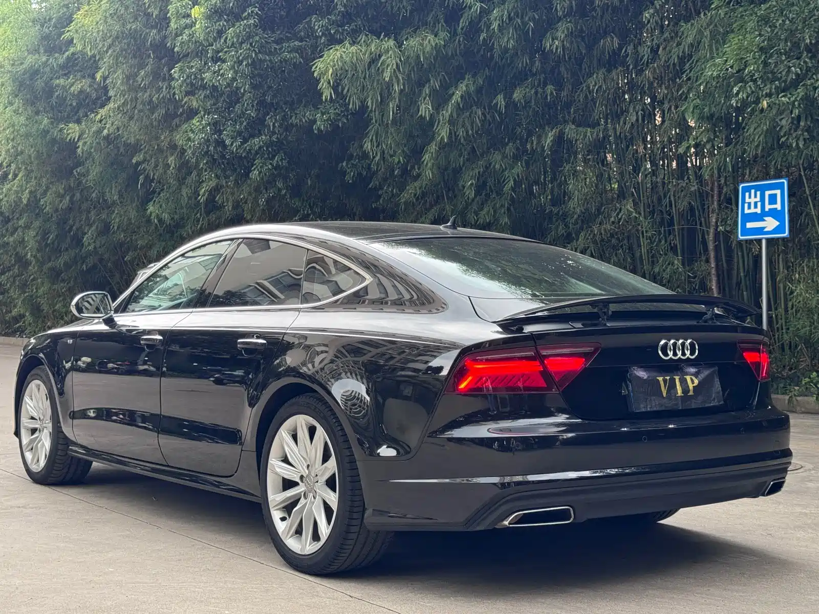 Фото 11 - Audi A7