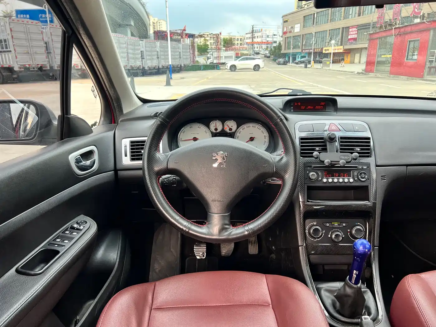 Peugeot 307 2012 Hatchback 1.6L Manual Comfort фото 4