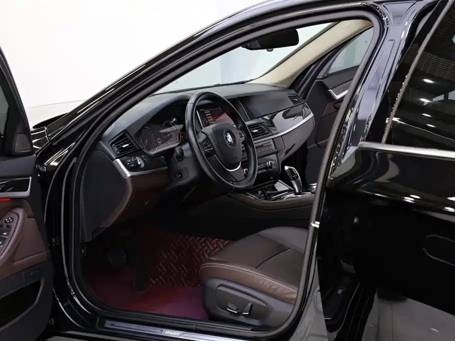 BMW 5 Series 2017 525Li Luxury Design Package фото 5
