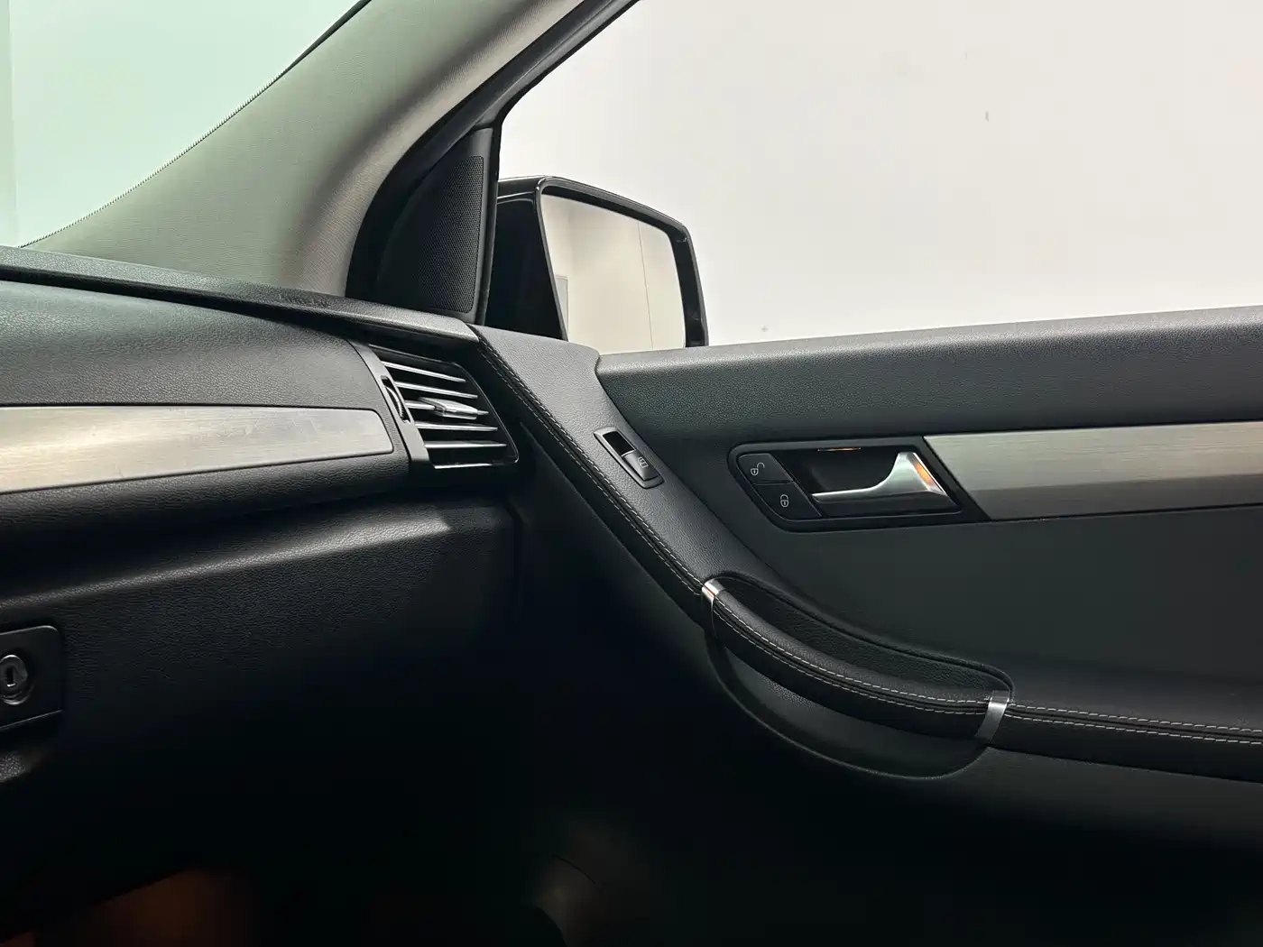 Mercedes-Benz R-Class 2015 R 320 4MATIC Luxury фото 8